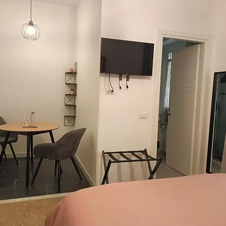 梵蒂冈罗斯安蒂奇住宿加早餐旅馆 住宿加早餐酒店 4*